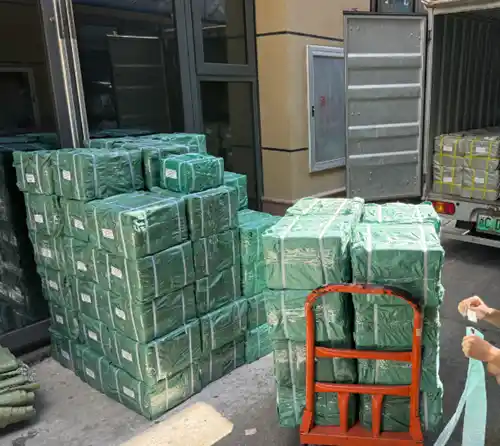 คำสั่งซื้อฮาร์ดแวร์ของตู้ลูกค้าได้รับการบรรจุและพร้อมสำหรับการจัดส่ง